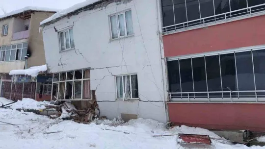 Başkan Esen deprem bölgesinde