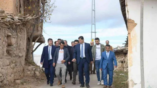 Başkan Oğuz: 'Harcadıkları para 58 milyar fakat Kahramankazan'a kazandırdıkları eser sıfır''