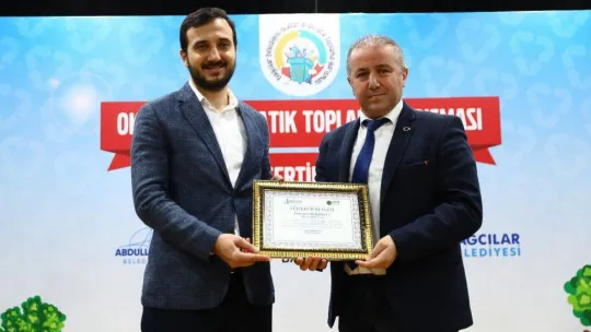 Başkan Özdemir'e ailesinden doğum günü sürprizi