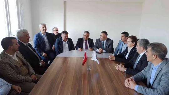 Başkan Yıldırım, farklı odalara giderek çalışmalar hakkında bilgiler aldı