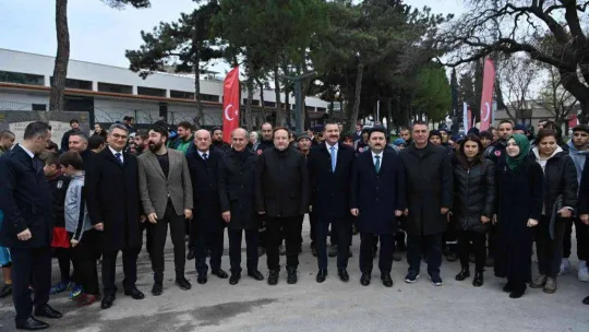Başkan Yılmaz'dan gençlere skate park