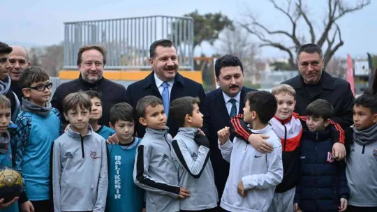 Başkan Yılmaz'dan gençlere skate park