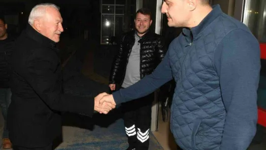 Başkan Yılmaz, yeni yıl gecesinde kurum ziyaretleri yaptı