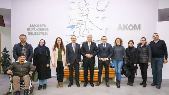 Başkan Yüce'den öğrencilere hediye bisiklet