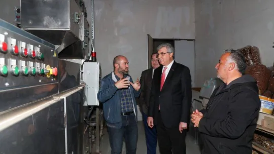 Başkan Yüce kapı kapı gezerek Türkiye Yüzyılı'nı anlattı