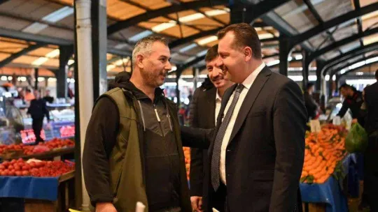 Başkan Yücel Yılmaz esnafın yanında