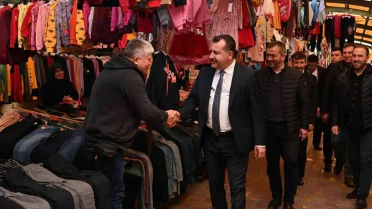 Başkan Yücel Yılmaz esnafın yanında