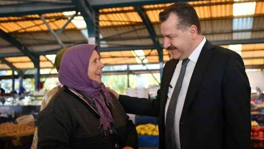 Başkan Yücel Yılmaz esnafın yanında