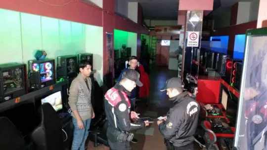 Başkent'te polisten okul çevrelerinde sıkı denetim