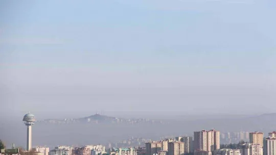 Başkentte karpostallık manzaralar oluşturan sis, havadan görüntülendi