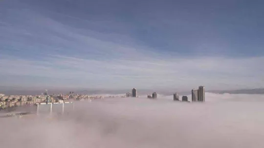 Başkentte karpostallık manzaralar oluşturan sis, havadan görüntülendi