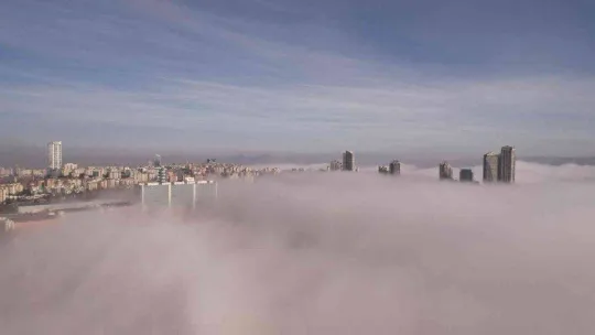 Başkentte karpostallık manzaralar oluşturan sis, havadan görüntülendi