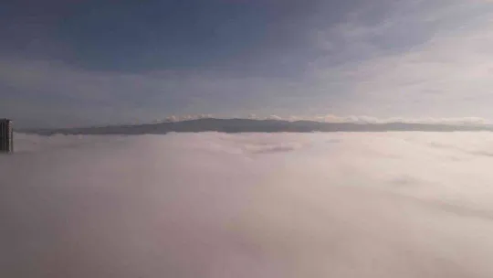 Başkentte karpostallık manzaralar oluşturan sis, havadan görüntülendi