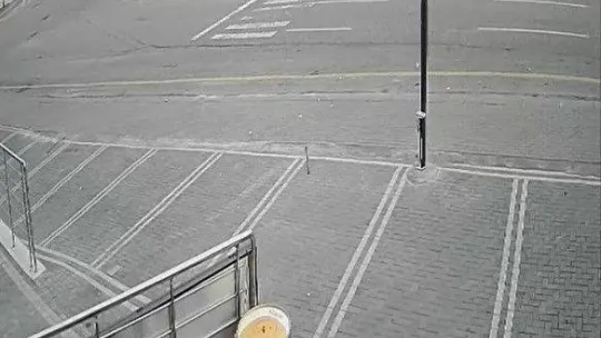 Başkentte okul servisi devrildi, faciadan dönüldü