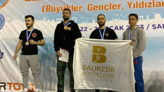 BAÜN'lü Sporculardan Türkiye Kick Boks Turnuvası'nda büyük başarı