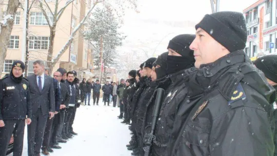 Bayburt Emniyetinden destek gecikmedi: 55 polis deprem bölgesine uğurlandı