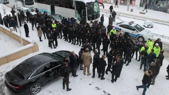Bayburt Emniyetinden destek gecikmedi: 55 polis deprem bölgesine uğurlandı