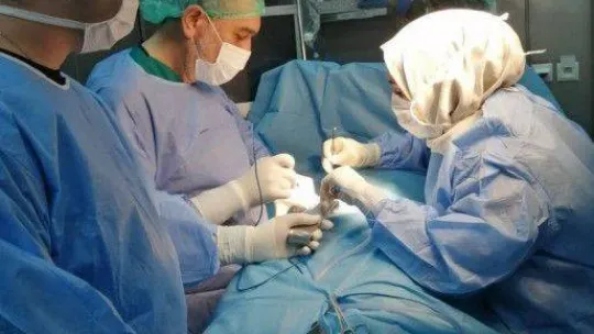 Bayraktar gemisinde depremzedelere ameliyat hizmeti