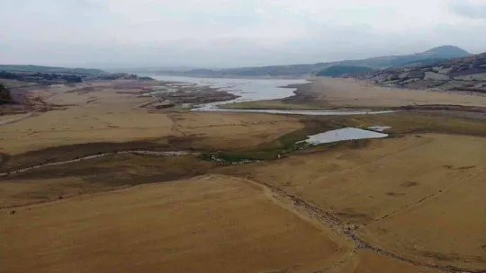 Bayramiç Barajı kuruma noktasına geldi