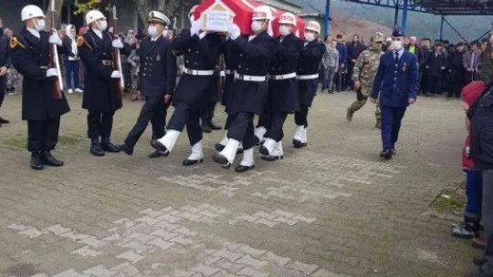 Bayramiç'te kazada hayatını kaybeden sözleşmeli Uzman Erbaş toprağa verildi