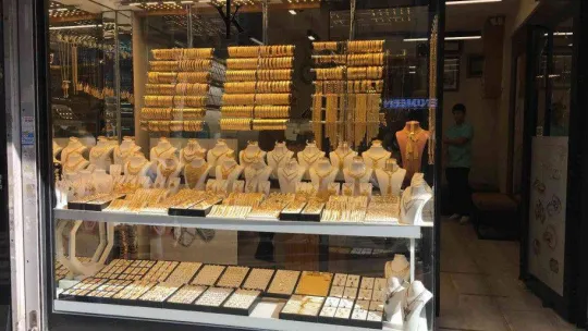 Bayrampaşa'da hırsızlık girişiminde yakalanan şahsa dayak