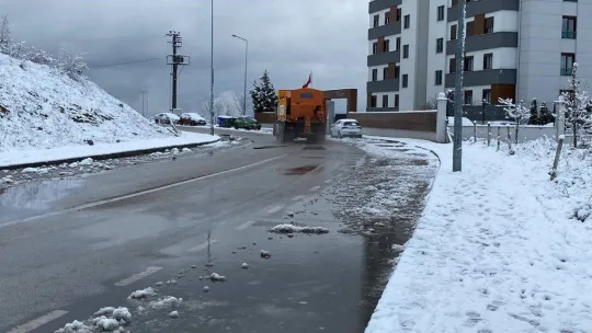 Beklenen kar İzmit'in yüksek kesimlerine düştü
