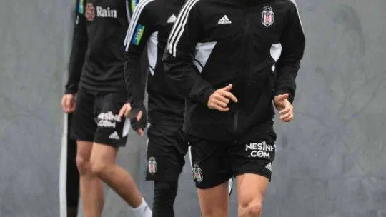Beşiktaş günün ilk idmanını tamamladı