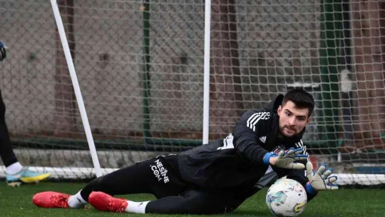 Beşiktaş günün ilk idmanını tamamladı