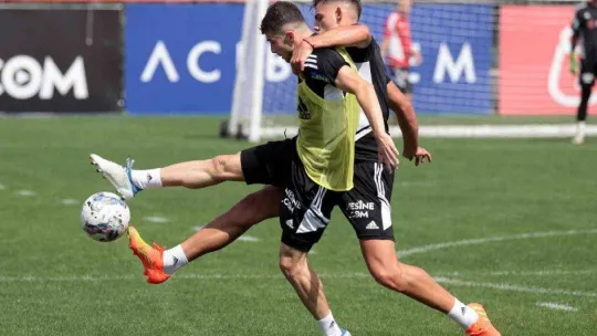 Beşiktaş, kondisyon ve taktik çalıştı