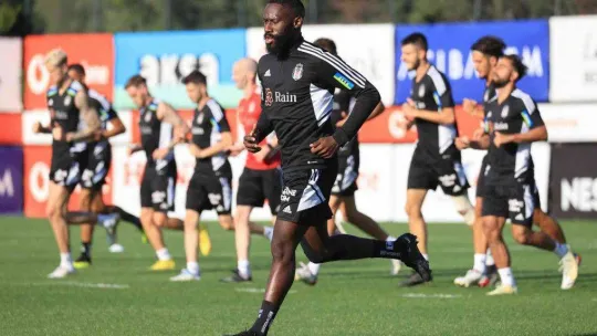 Beşiktaş, kondisyon ve taktik çalıştı