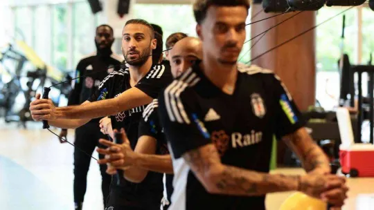 Beşiktaş salonda çalıştı