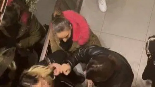 Beşiktaş'ta garip sıra kavgası kamerada