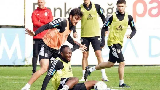 Beşiktaş'ta neşeli antrenman