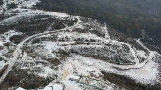 Beyaz örtüyle kaplanan Arnavutköy havadan görüntülendi