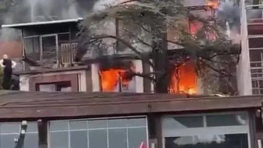Beykoz'da 2 katlı restoran alev alev yandı