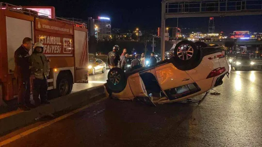 Beylikdüzü E-5 kara yolunda zincirleme trafik kazası: 4 yaralı