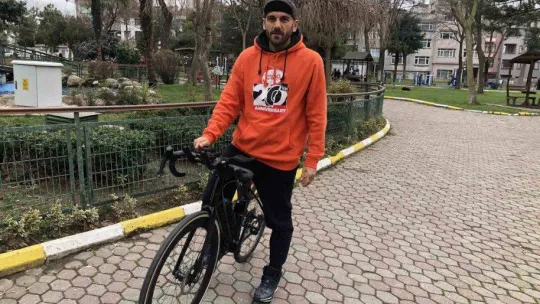 Beylikdüzü'nden Çanakkale'ye mola vermeden 8 saat bisiklet sürdü