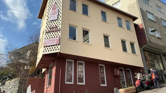 Beyoğlu'nda 'Akıl ve Zeka Oyunları Merkezi' açıldı