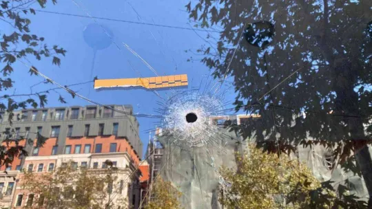 Beyoğlu'nda 10 kişilik grup çiğköftecide dehşeti yaşattı