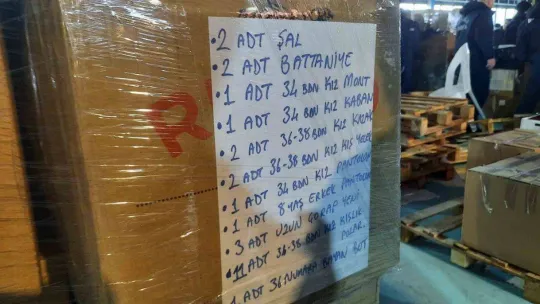 Beyoğlu'nda deprem için 7'den 70'e yardım seferberliği