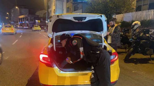 Beyoğlu'nda geniş çaplı denetim: 1 gözaltı