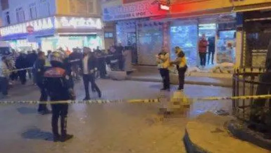 Beyoğlu'nda silahlı kavga: 1 ölü, 1 yaralı