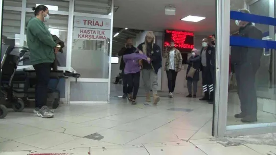 Beyoğlu'ndaki bombalı saldırıyla ilgili gözaltına alınan şüpheliler sağlık kontrolünden geçirildi