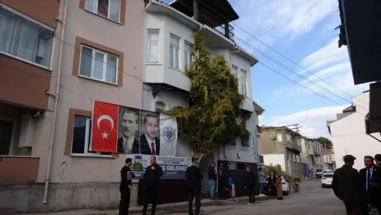 Biga Mor Salkımlı Kültür Evi açıldı