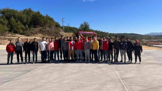 Bilecek TSO kapısına siyah çelenk bıraktılar