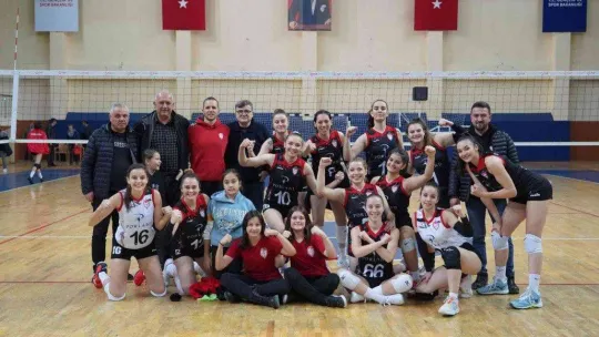 Bilecik Belediye Spor Kadın Voleybol Takımı :3 Ada Spor:0