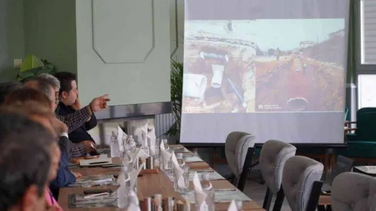 Bilecik Belediyesi altyapı projeleri hakkında bilgilendirme toplantısı yaptı