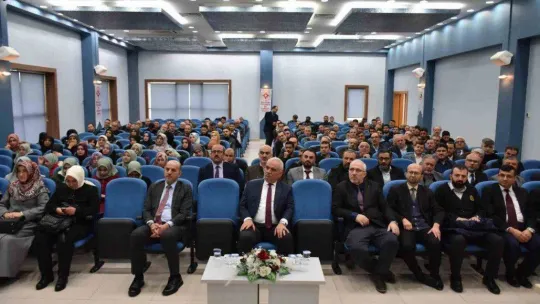 Bilecik'te 'İslam Medeniyetinde Aile Kurumu ve Okuma Kültürü' semineri düzenlendi