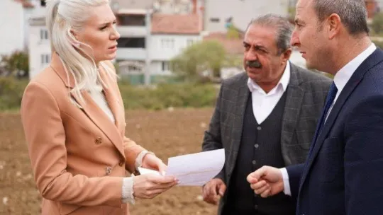 Bilecik'te ata tohumu karakılçık buğdayı toprakla buluştu