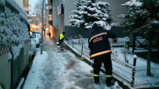 Bilecik'te aylardır beklenen kar yağışı kartpostallık görüntüler oluştu